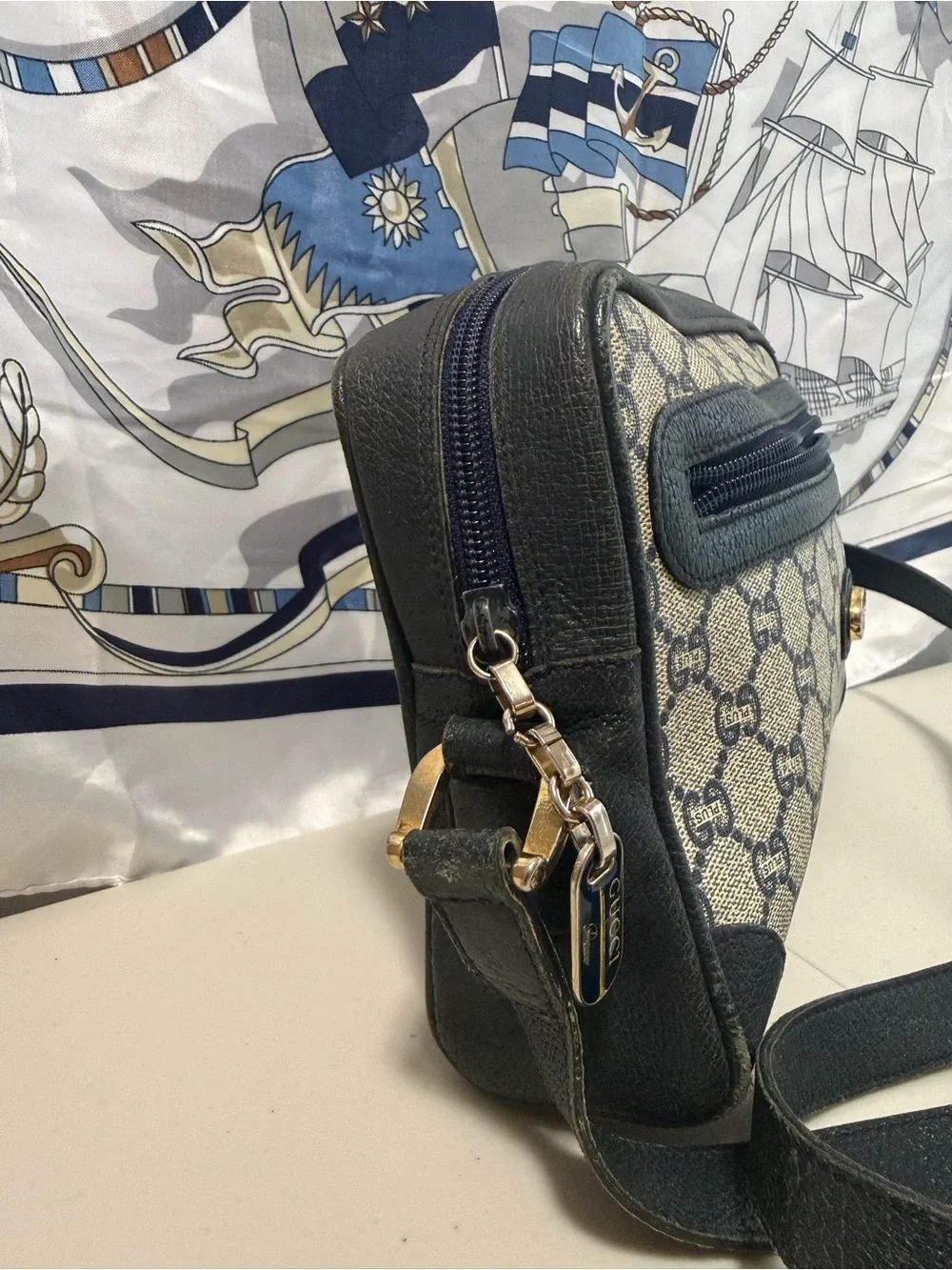 Gucci Beige GG Canvas Crossbody Messenger Bag with Navy Trim